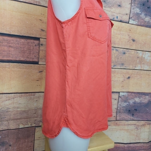 𝅺Buffalo sleeveless top button down blouse - Picture 4 of 6